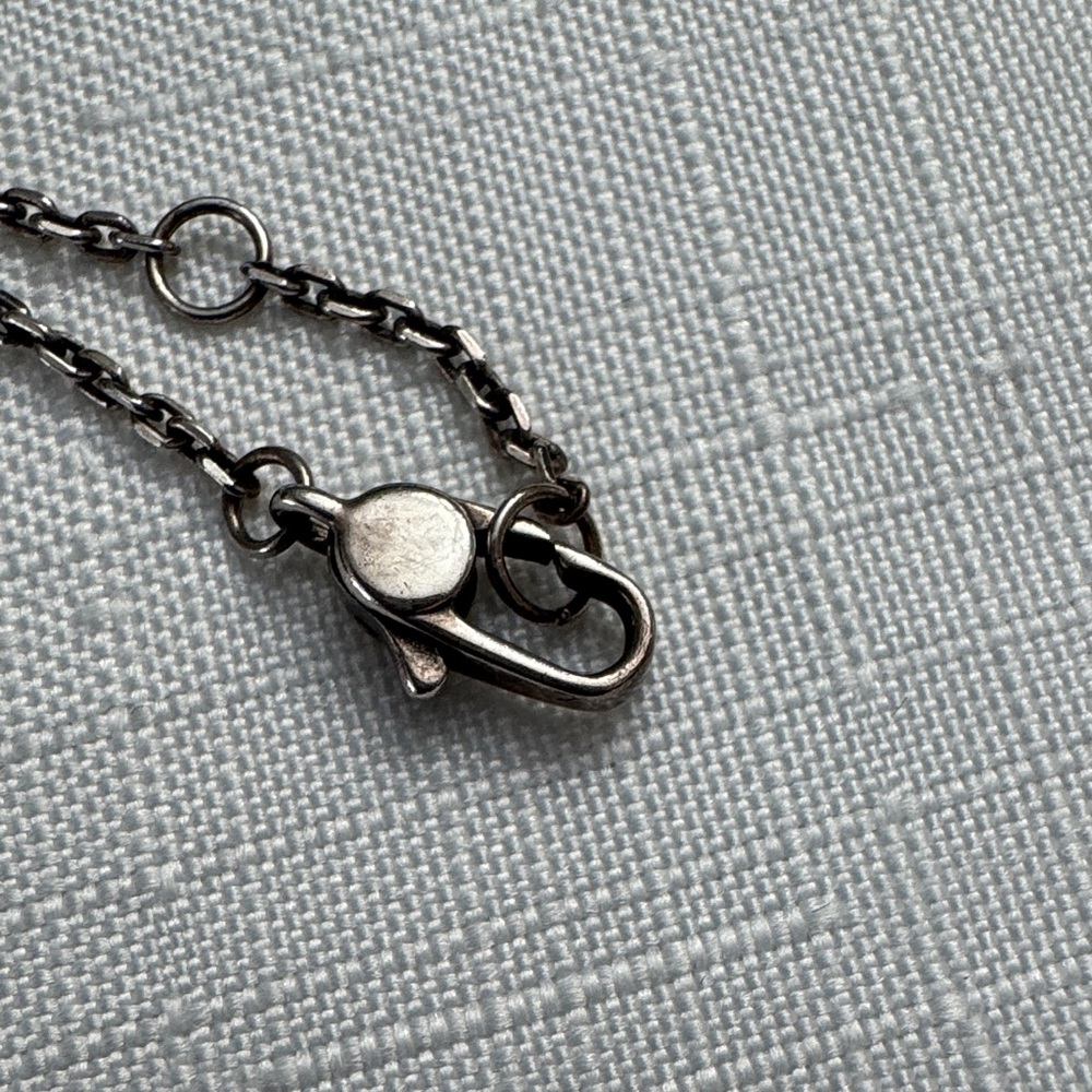 Gucci Silver Heart Necklace with G Logo - Picture 12 of 14